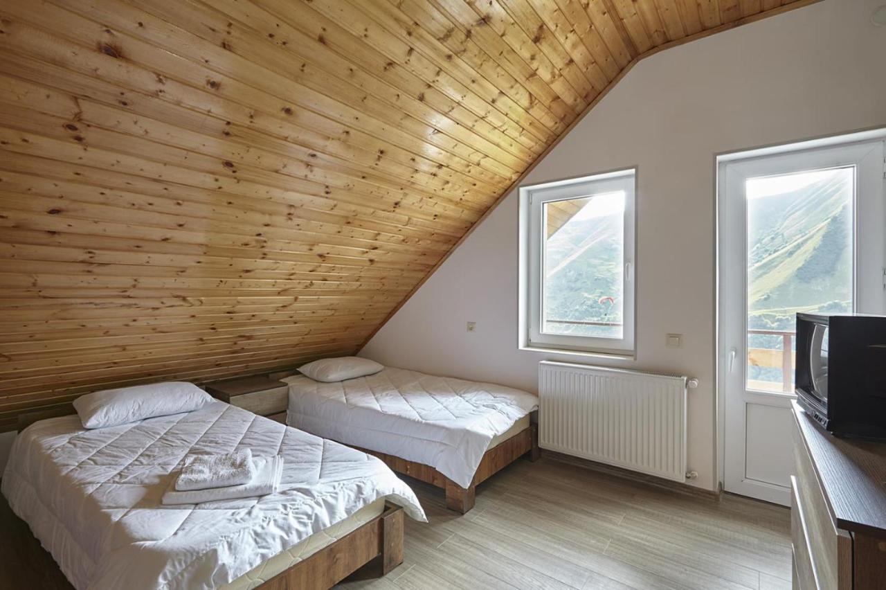 White House Gudauri Hotel Екстериор снимка